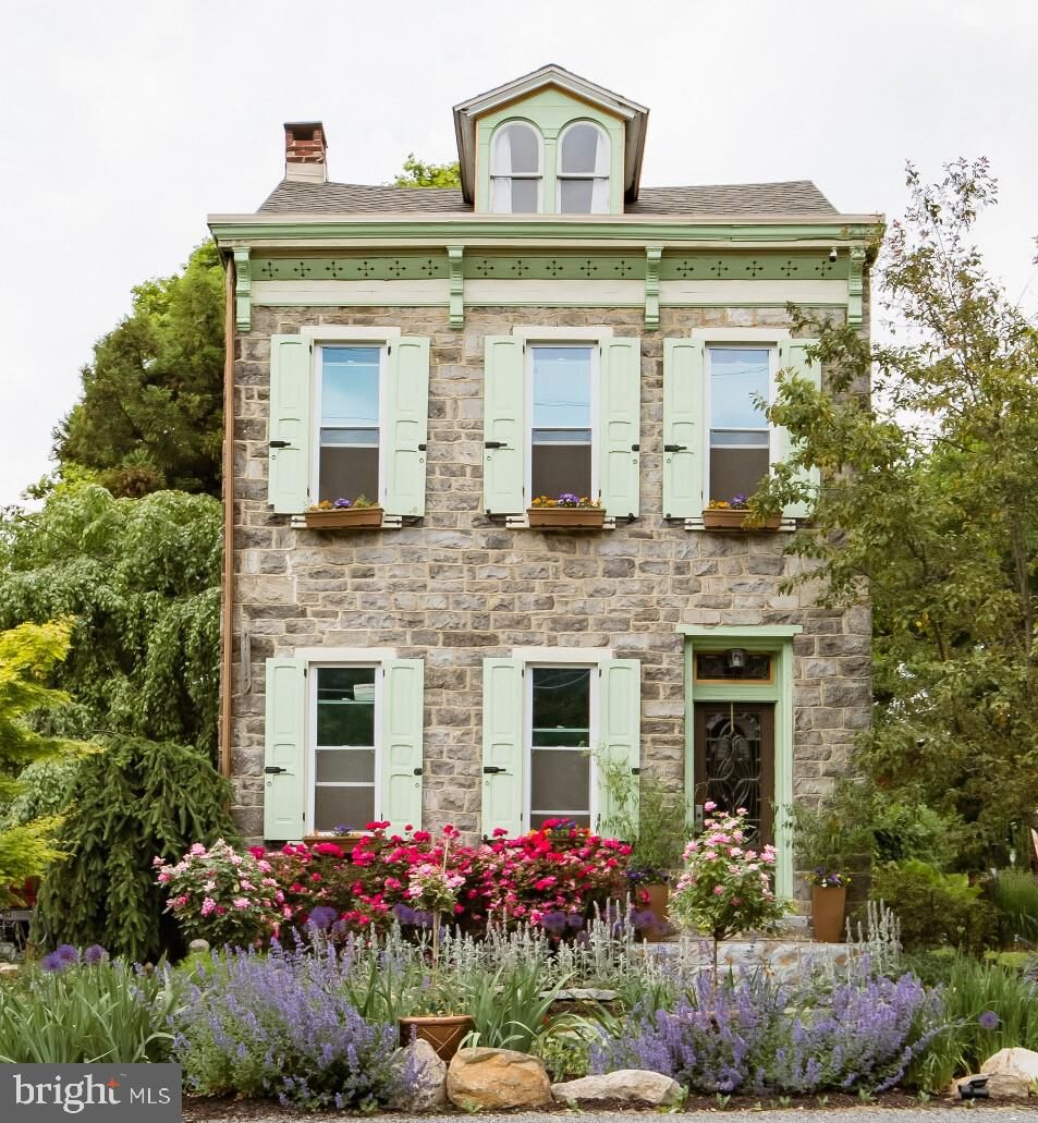 Property Photo:  2571 Hill Road  PA 19606 