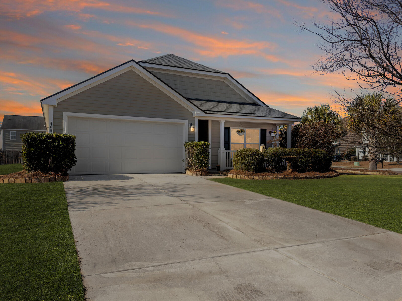 Property Photo:  408 Lakewind Drive  SC 29461 