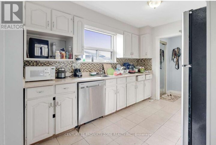 Property Photo:  46 Flamingo Crescent  ON L6T 2G5 