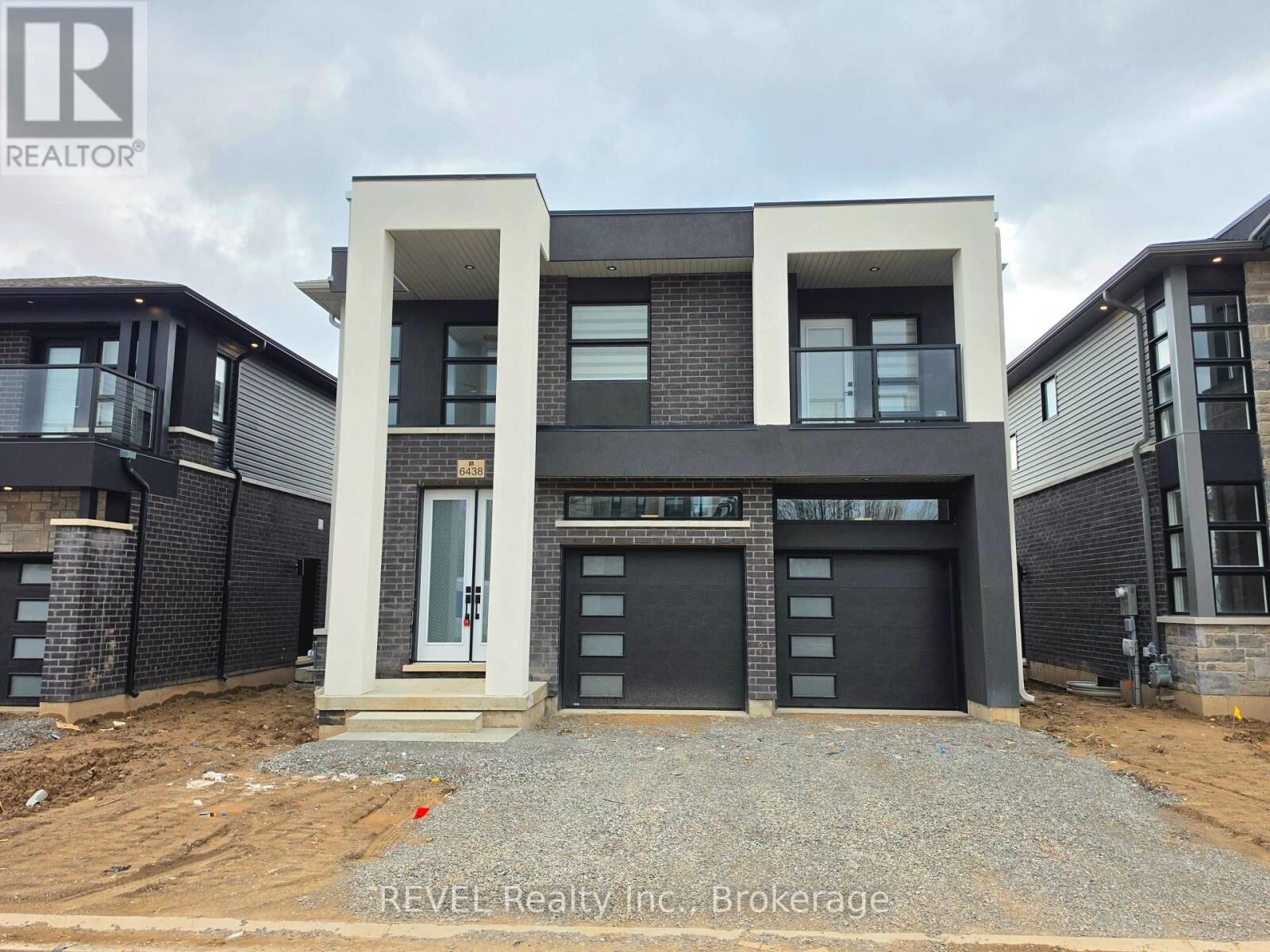 Property Photo: 6438 Sunshine Common ON L2G 0E4