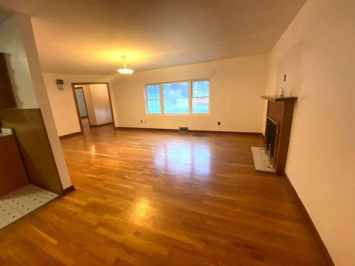 Property Photo:  600 Highway 610 West  KY 41572 