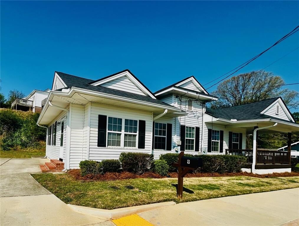 Property Photo:  9 Victory Street  GA 30501 