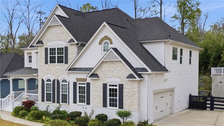 Property Photo: 6020 Bridge Brook Overlook GA 30028