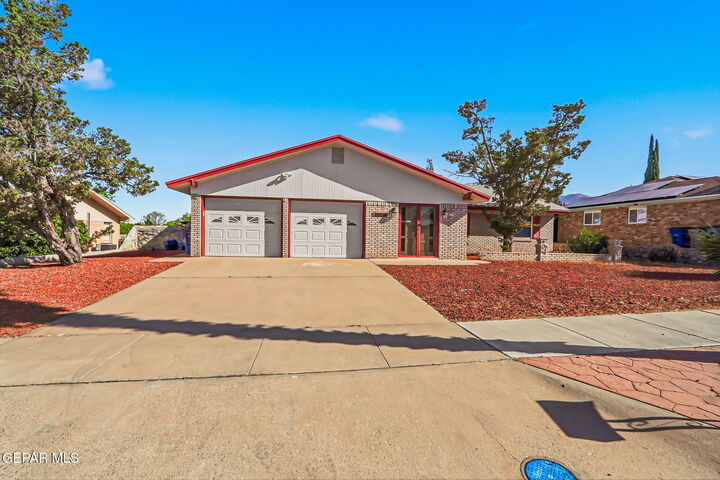 Property Photo:  6841 La Cadena Drive  TX 79912 