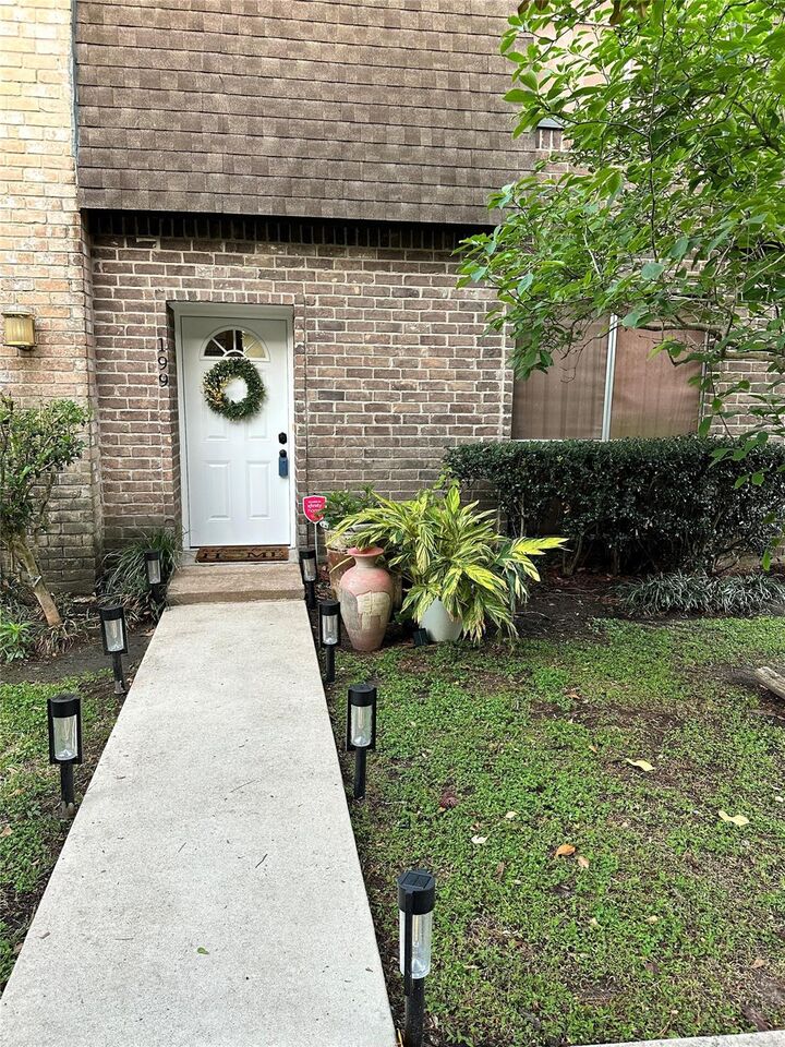 Property Photo:  840 Threadneedle Street 199  TX 77079 