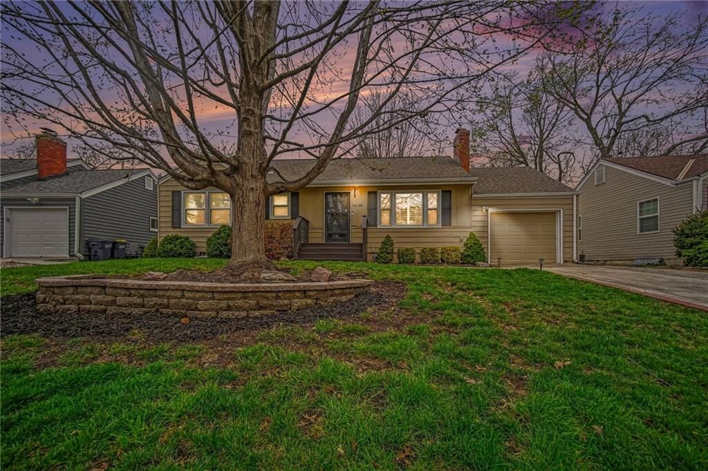 Property Photo: 5630 Beverly Lane KS 66202