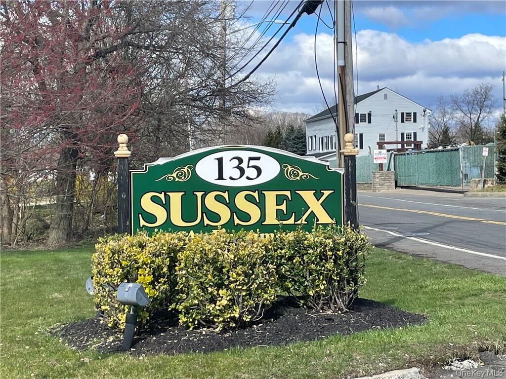 Property Photo:  135 W Nyack Road 93  NY 10954 