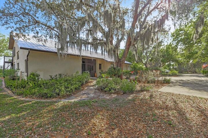 Property Photo: 3264 Park Drive FL 33982
