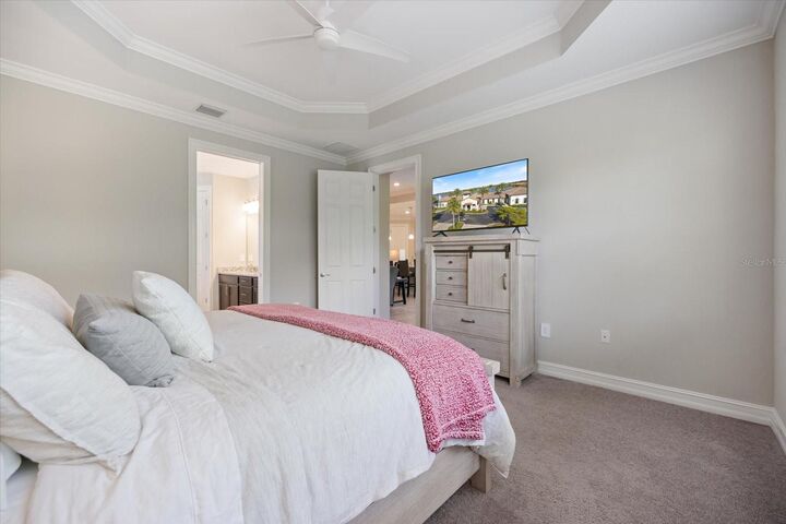 Property Photo:  520 Maraviya Boulevard  FL 34275 