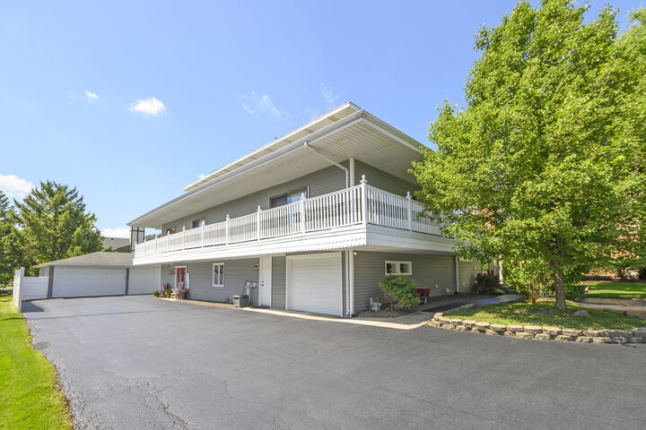 Property Photo:  9201 175th Street  IL 60487 