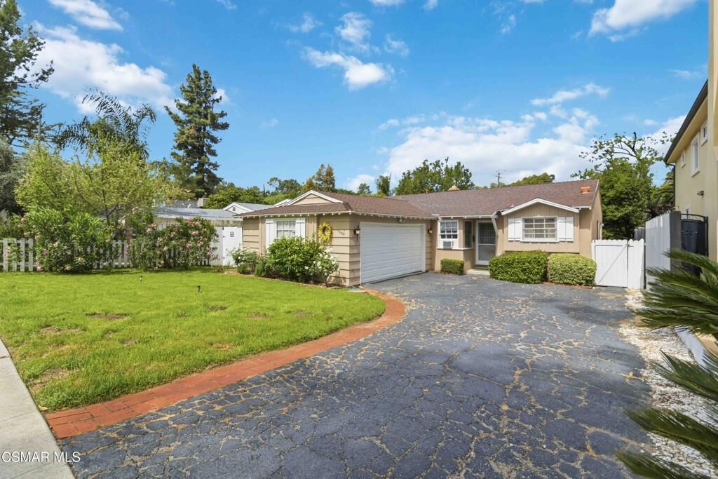 Property Photo:  21331 Dumetz Road  CA 91364 