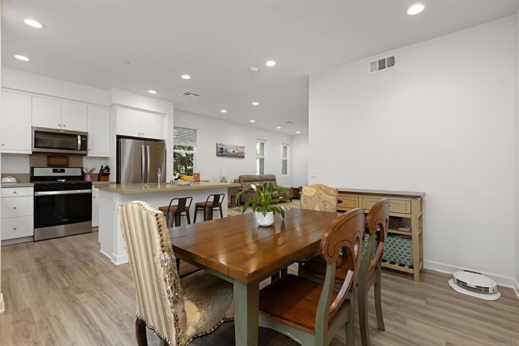 Property Photo: 4214 Mission Ranch Way CA 92057