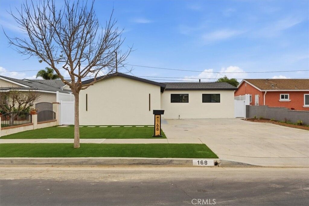 Property Photo:  168 W 226th  CA 90745 