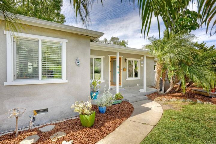 Property Photo: 513 Smilax CA 92081