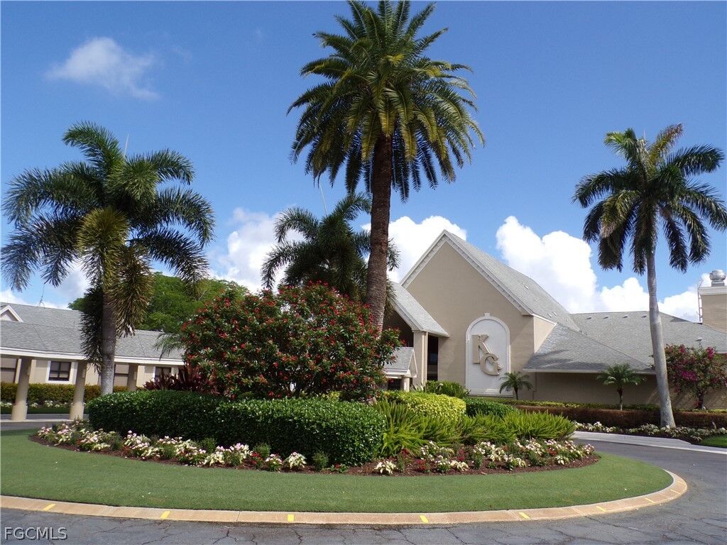 Property Photo:  16350 Kelly Cove Drive 285  FL 33908 