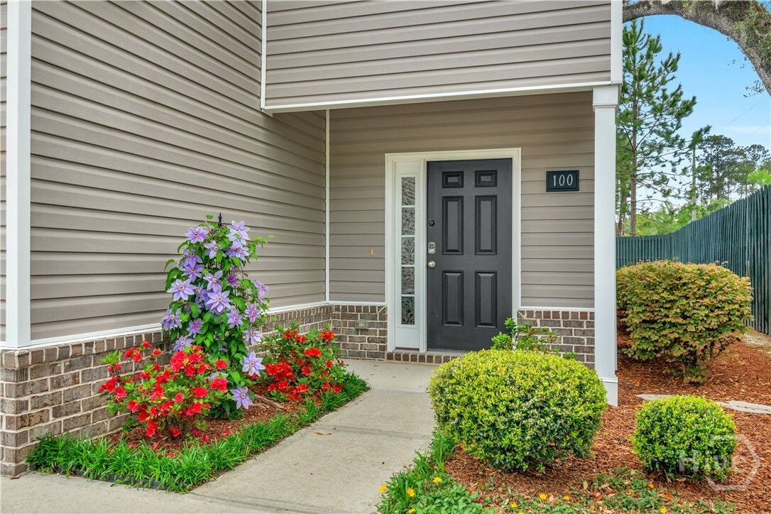 Property Photo: 100 Regis Way GA 31324