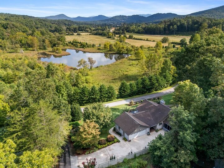 Property Photo:  1396 Deerfield Road  GA 30582 