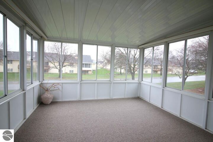 Property Photo:  2941 Parkside Drive  MI 49428 