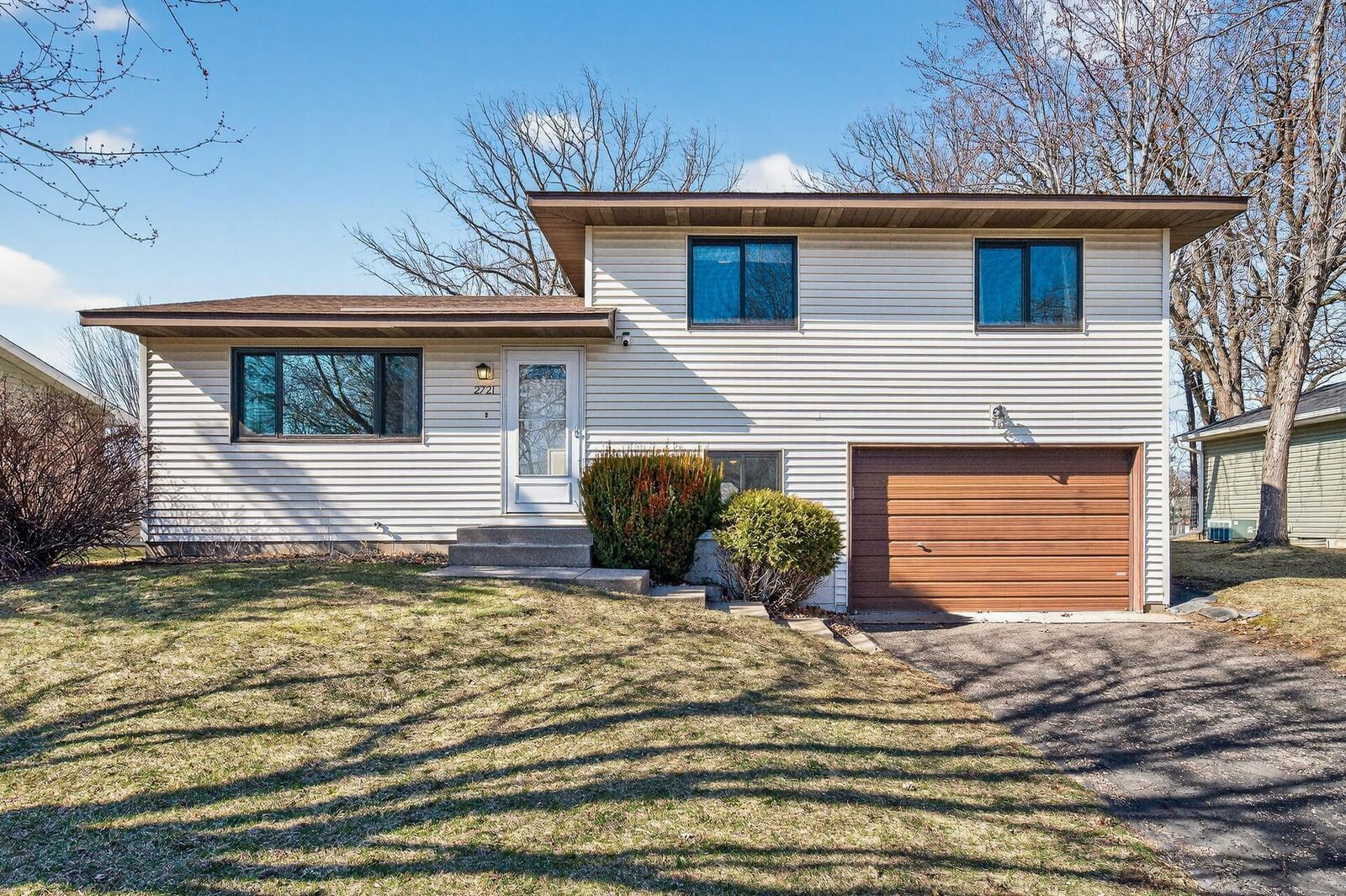 Property Photo: 2721 Meadow Lane MN 55362