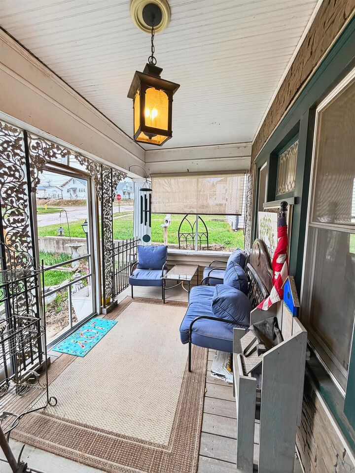 Property Photo: 1305 Hill Ave IA 51104