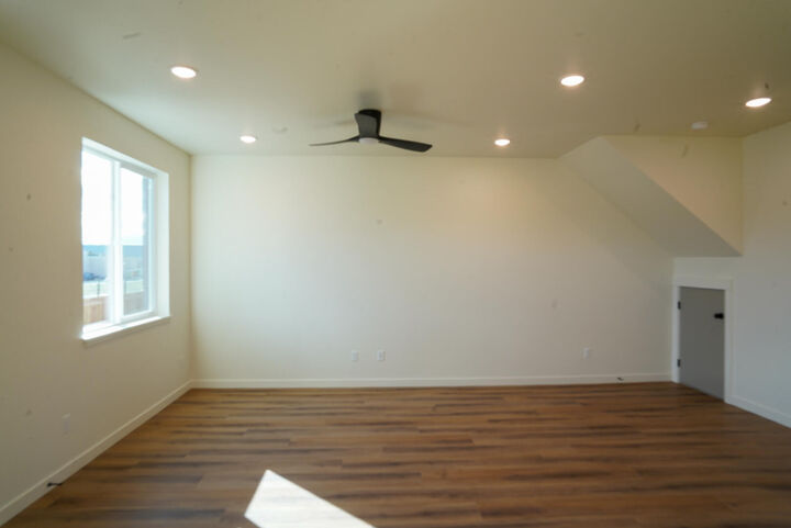 Property Photo: 1501 NE Laughlin Road #12 OR 97754