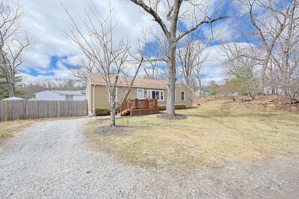 Property Photo: 19 Passway 3 MA 01602