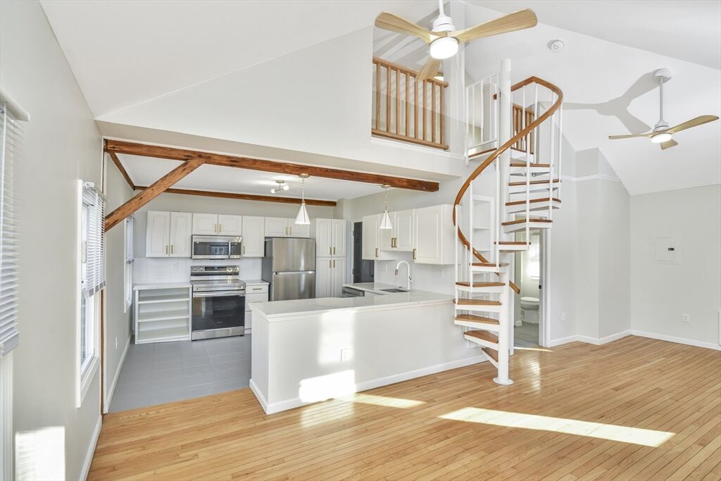 Property Photo:  21 Park St 2R  MA 01830 