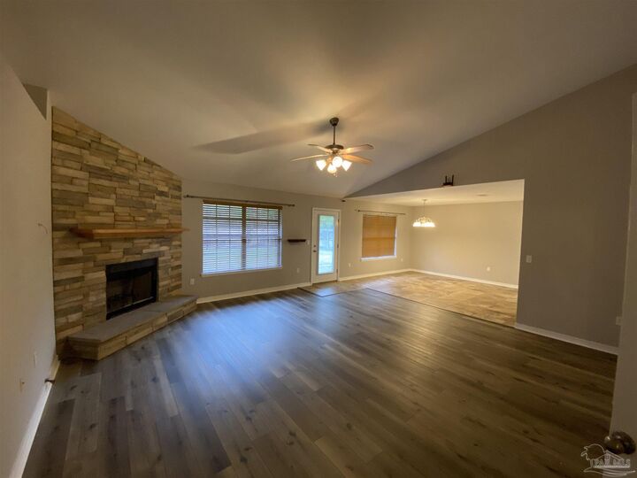 Property Photo:  1810 Twin Pine Blvd  FL 32563 