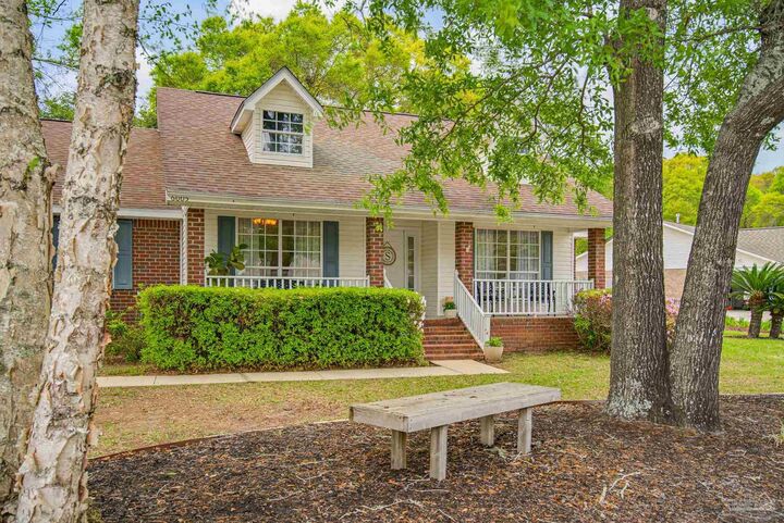 Property Photo:  6005 Forest Green Rd  FL 32505 