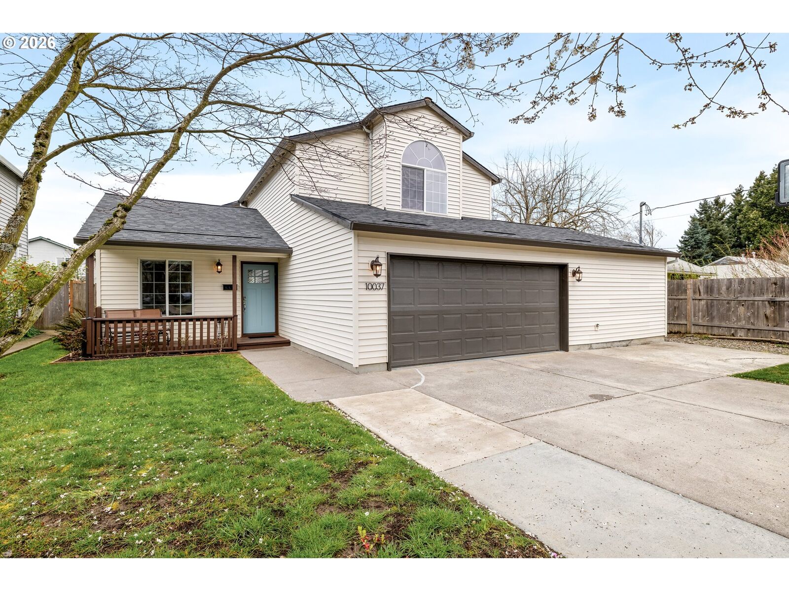 Property Photo: 10037 N Polk Ave OR 97203