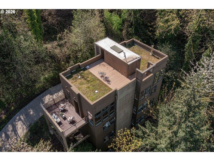 Property Photo:  515 NW Albemarle Ter  OR 97210 