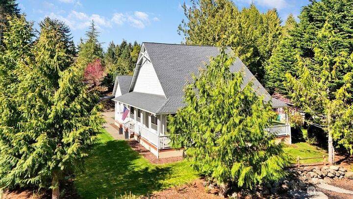 Property Photo:  28  Deer Hollow Road  WA 98365 