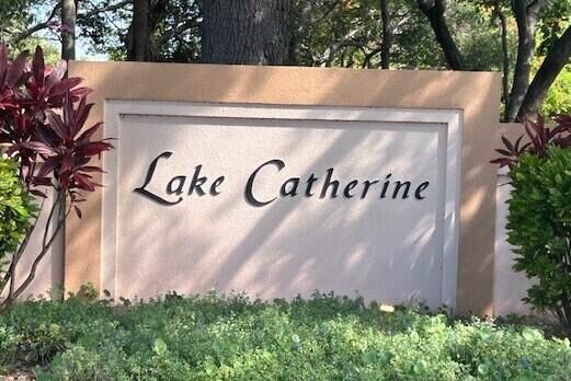 Property Photo:  3204 Lakemont Court  FL 33403 