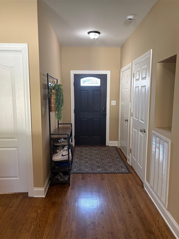 Property Photo: 225 Moultrie Court KY 42104