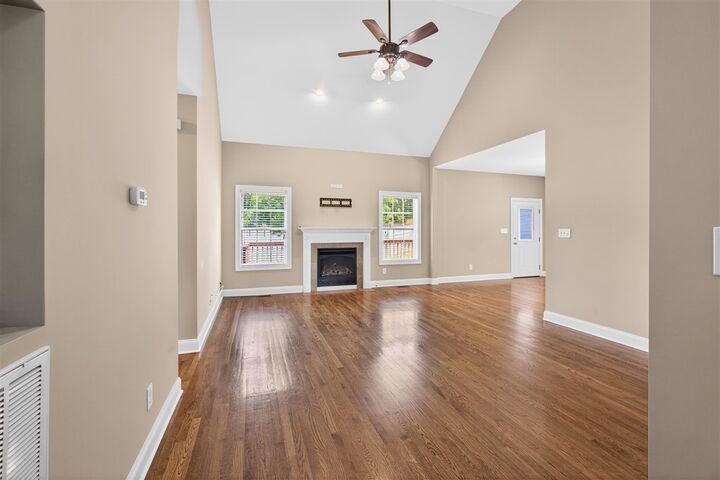 Property Photo:  225 Moultrie Court  KY 42104 