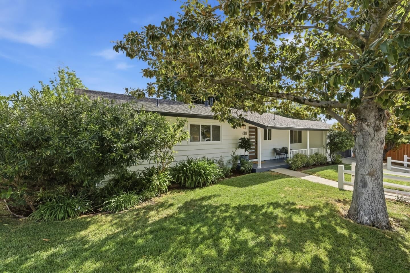 Property Photo: 681 Emerald Hill Road CA 94061