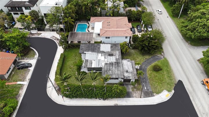 Property Photo:  1630 S Bayshore Dr  FL 33133 