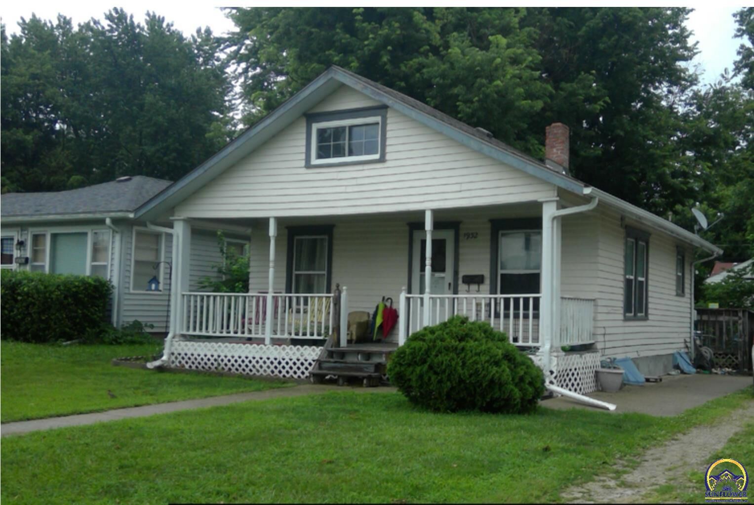 Property Photo: 1932 SW Atwood Ave KS 66604