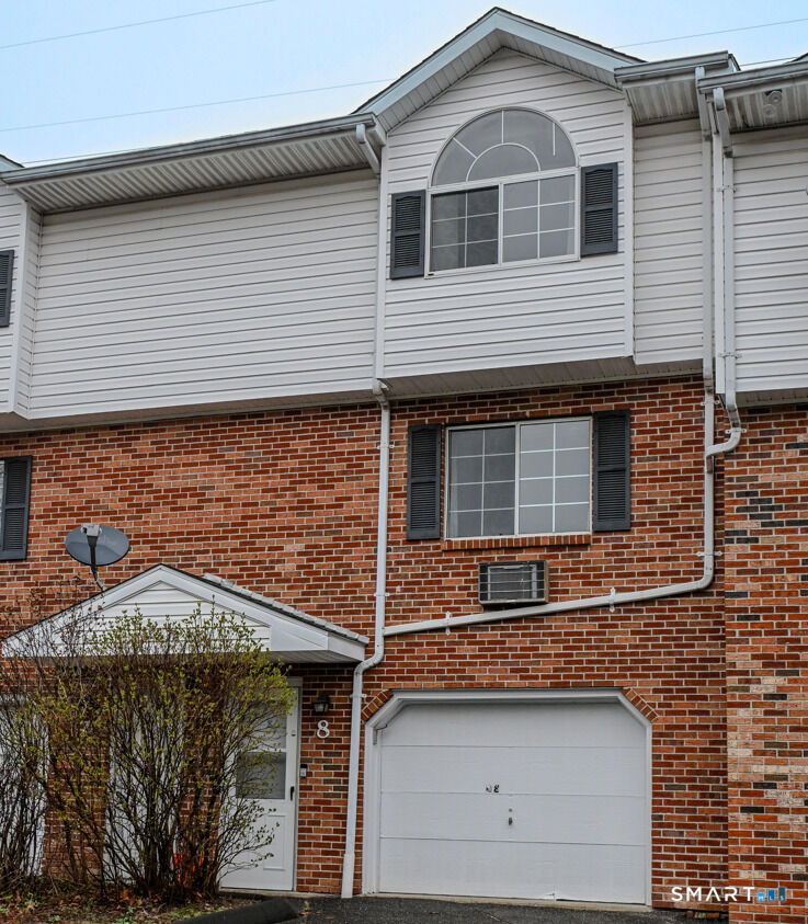 Property Photo:  24 Blueridge Drive L8  CT 06704 