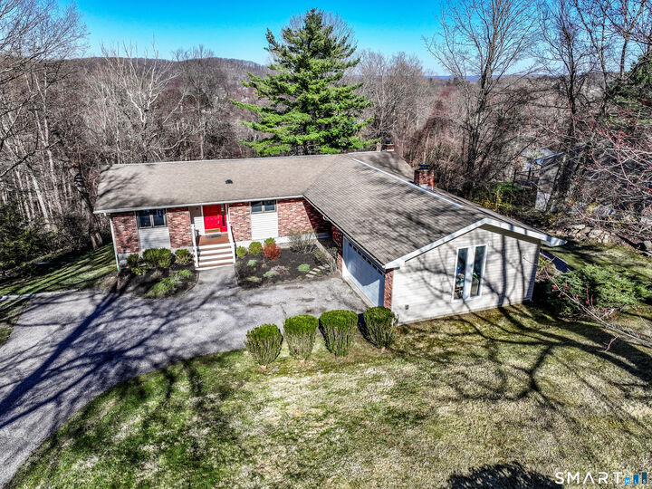 Property Photo:  35 East Gate Road  CT 06811 