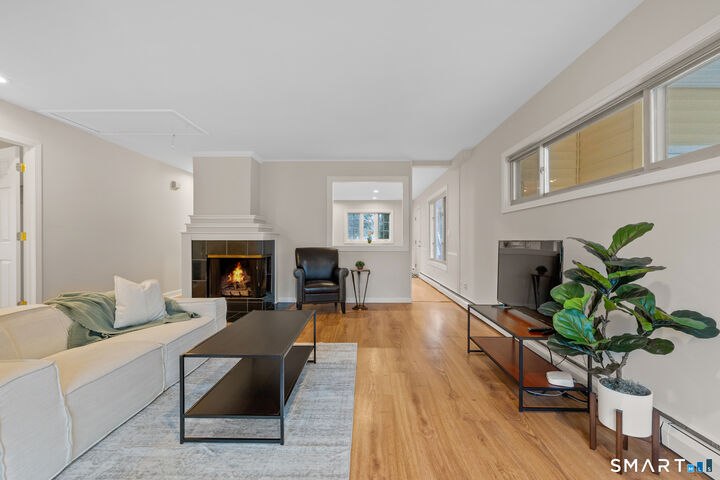 Property Photo:  48 Burke Street  CT 06118 