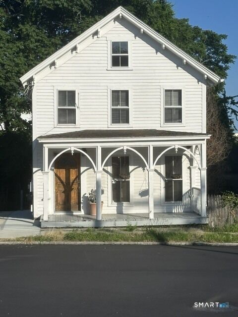 Property Photo:  89 Hempstead Street  CT 06320 