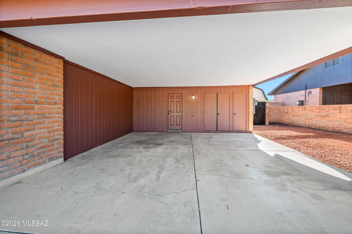 Property Photo:  5551 S Pin Oak Drive  AZ 85746 