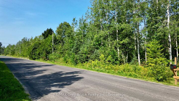 Property Photo:  127 Maple Drive  ON N0H 1Z0 