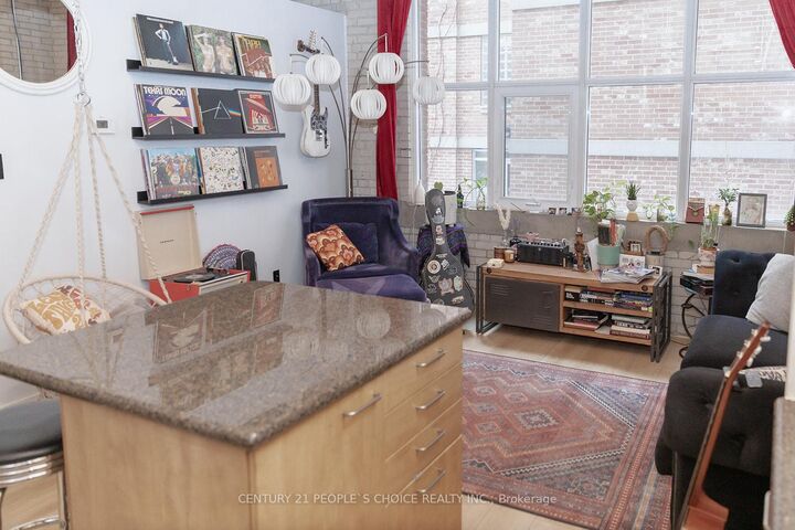 Photo de la propriété:  955 Queen Street W 228  ON M6J 3X5 