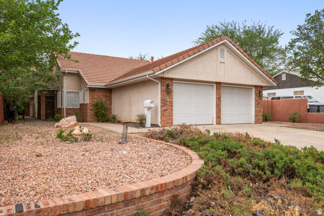 Property Photo: 269 N 400 St W UT 84770