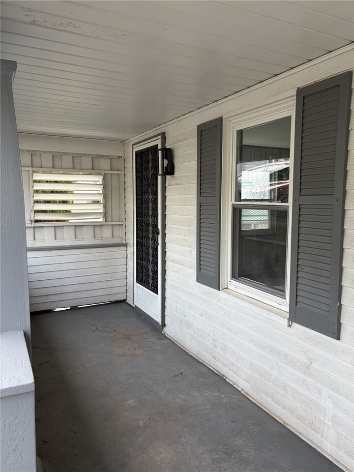 Property Photo:  1154 Eisenhower Dr  PA 15076 