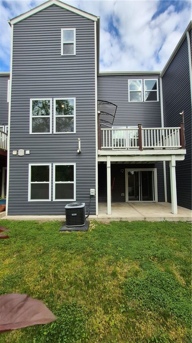Property Photo: 605 Alessia Ct PA 15108