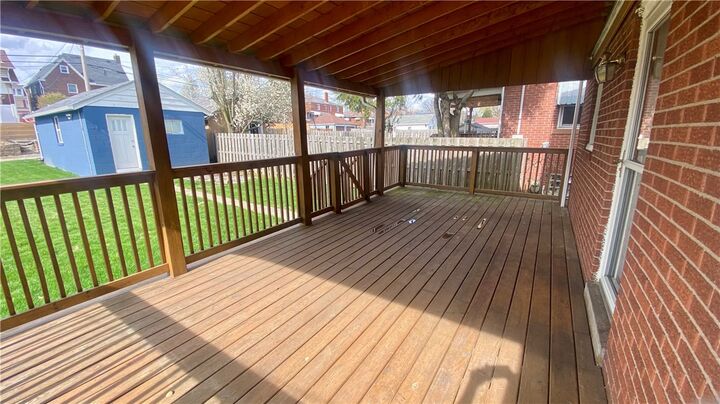 Property Photo:  1109 Pacific Ave  PA 15014 