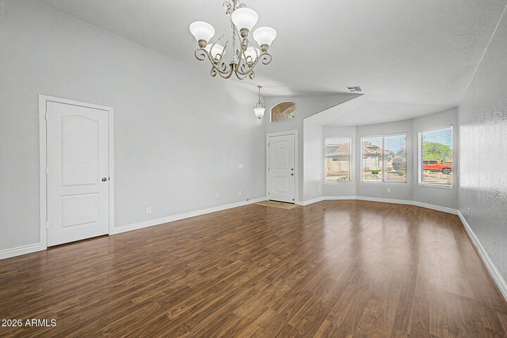 Property Photo: 51 W Hereford Drive AZ 85143